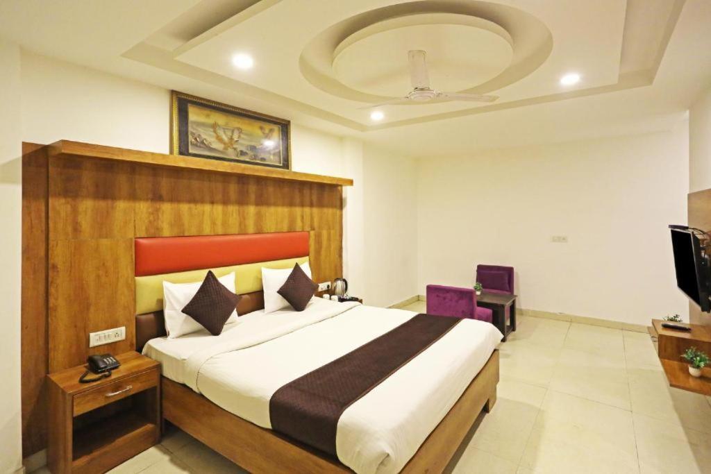 Hotel Urban Luxury 新德里 外观 照片